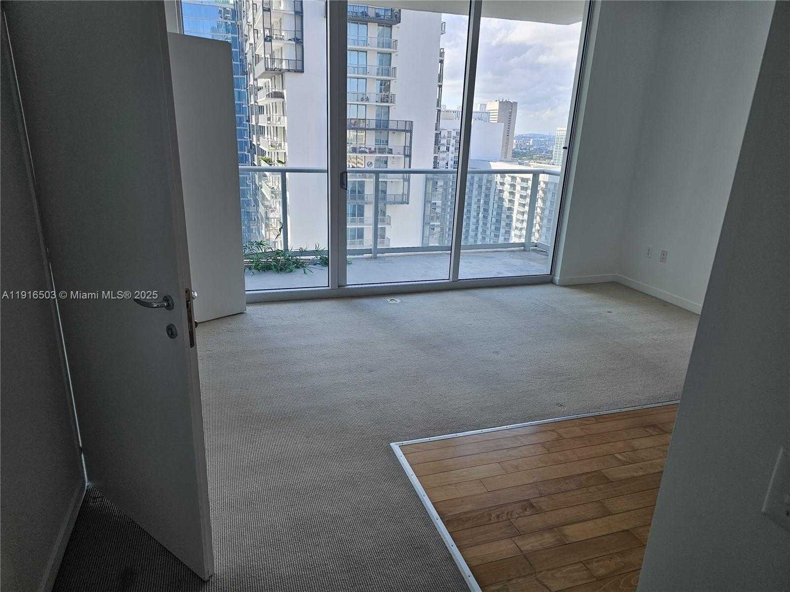 Small Image of 300 SOUTH BISCAYNE BLVD #3209, Miami Number 8