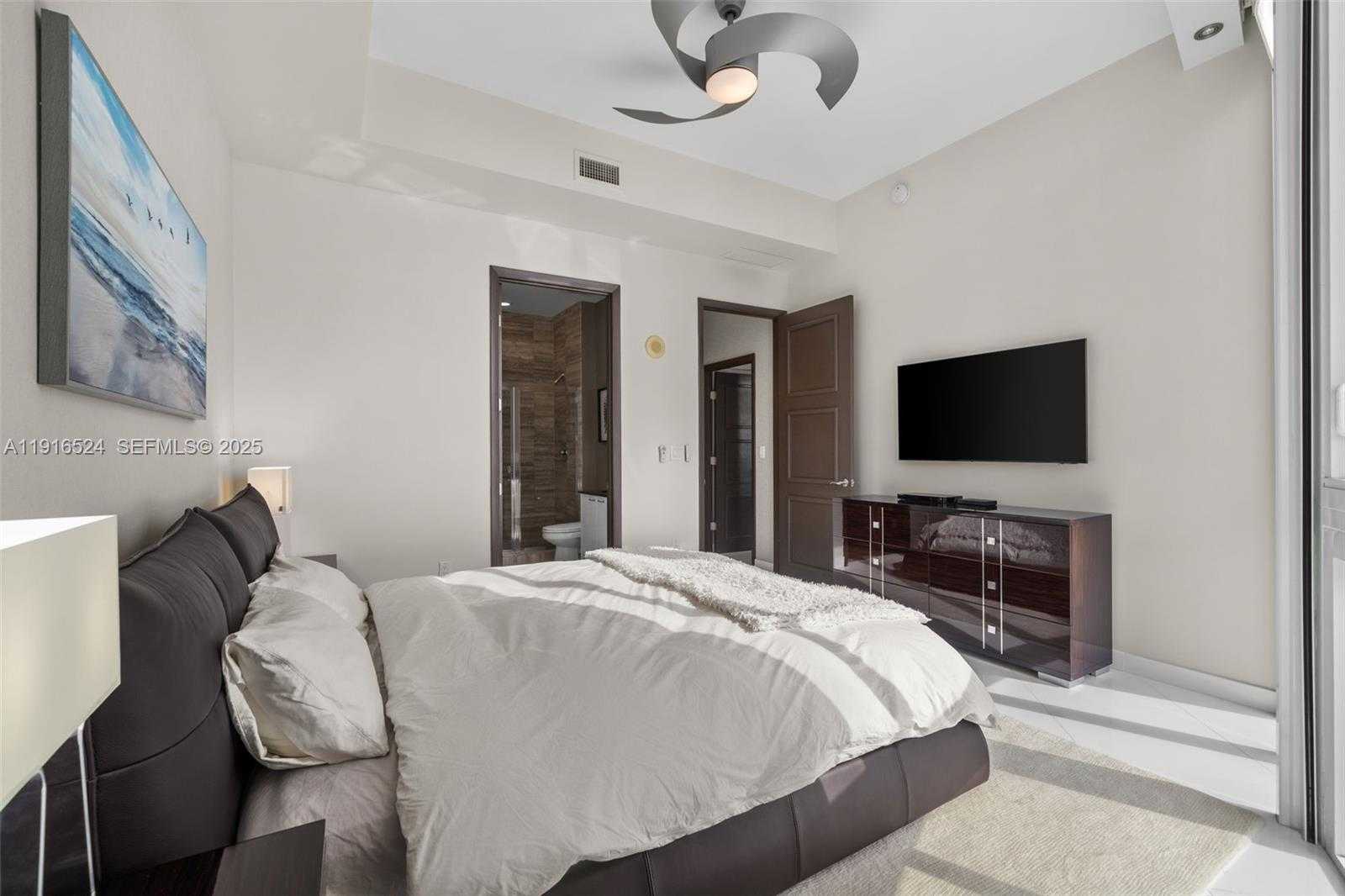 Small Image of 16001 COLLINS AVE #4001, Sunny Isles Beach Number 22