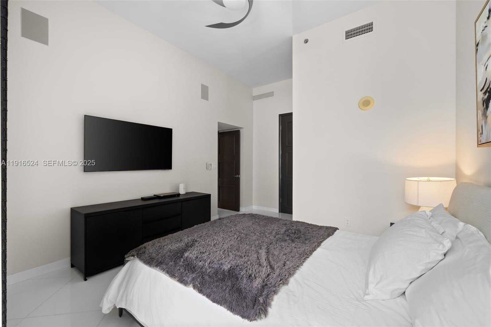 Small Image of 16001 COLLINS AVE #4001, Sunny Isles Beach Number 26