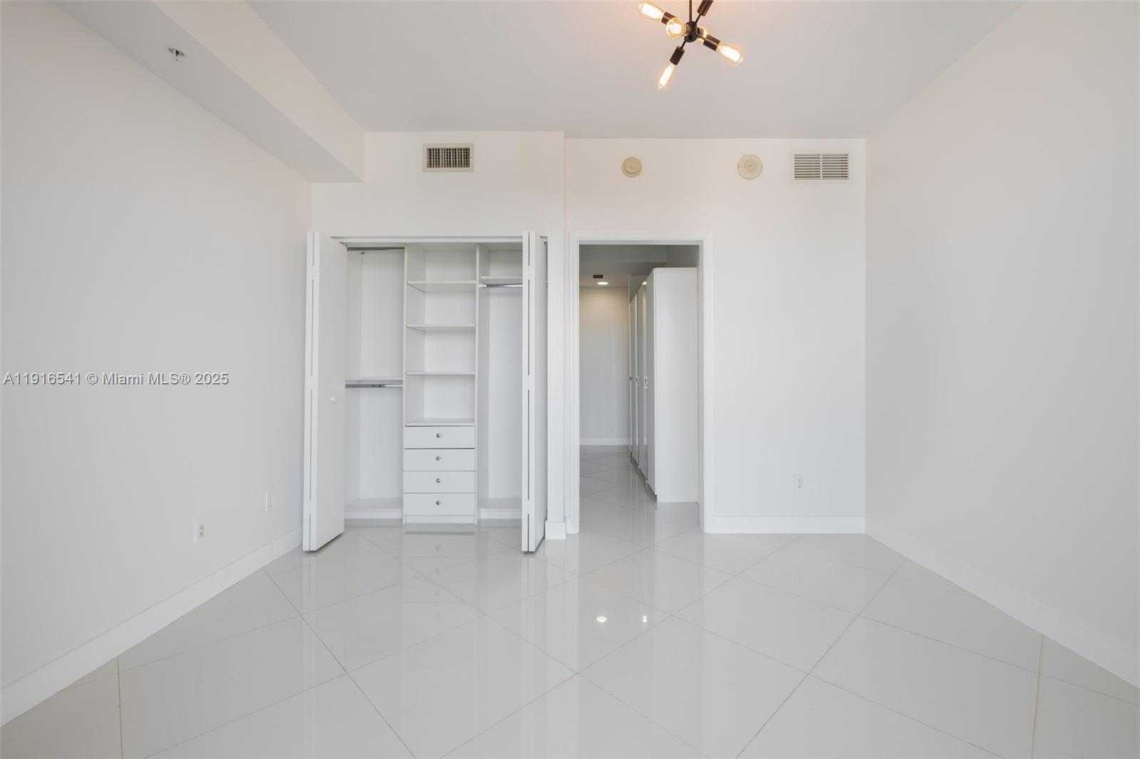 Small Image of 60 SOUTH WEST 13TH ST #2413, Miami Number 6