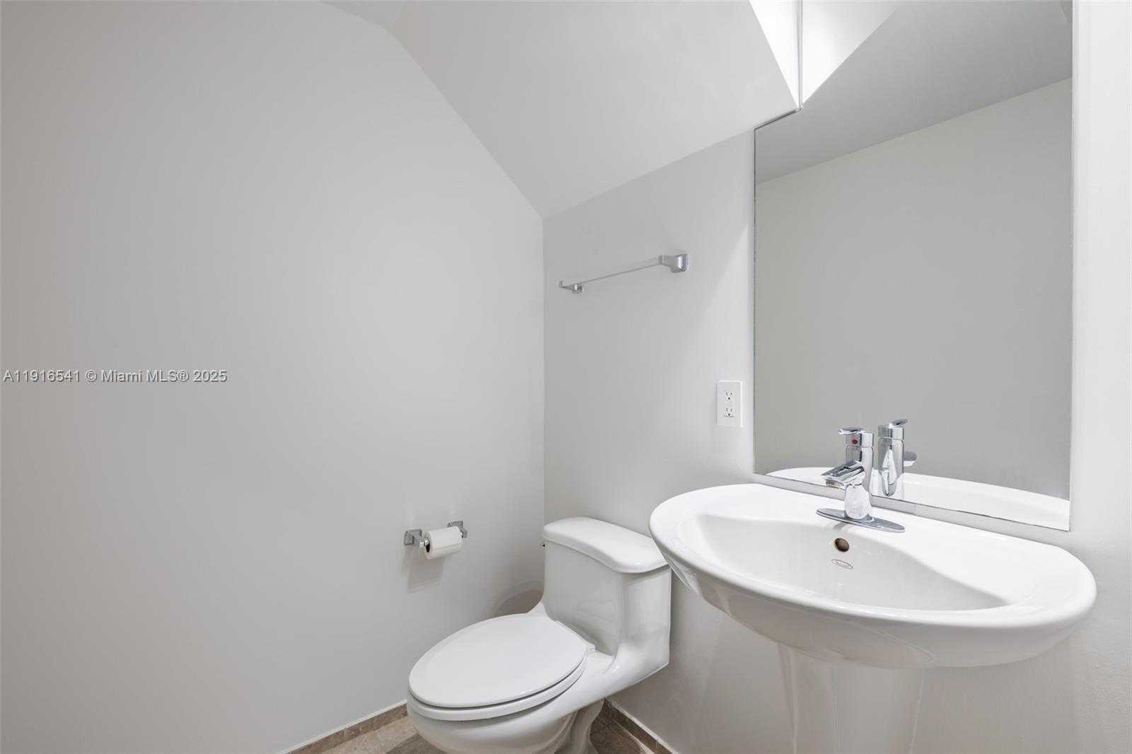 Small Image of 60 SOUTH WEST 13TH ST #2413, Miami Number 8