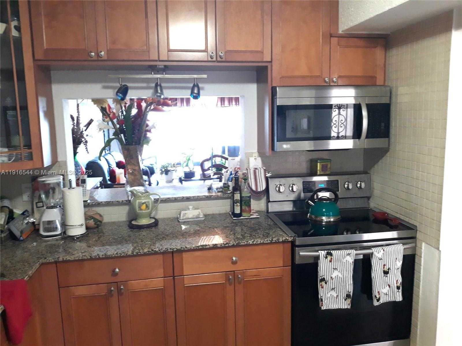 Small Image of 215 SOUTH EAST 3RD AVE #407A, Hallandale Beach Number 3