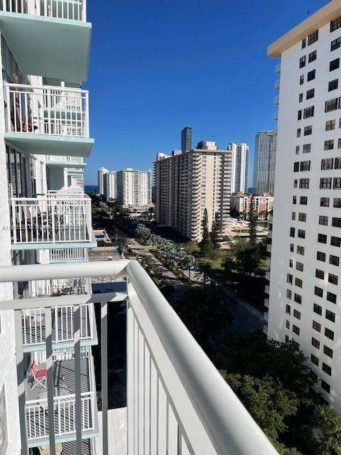 Small Image of 301 174TH ST #1605, Sunny Isles Beach Number 16