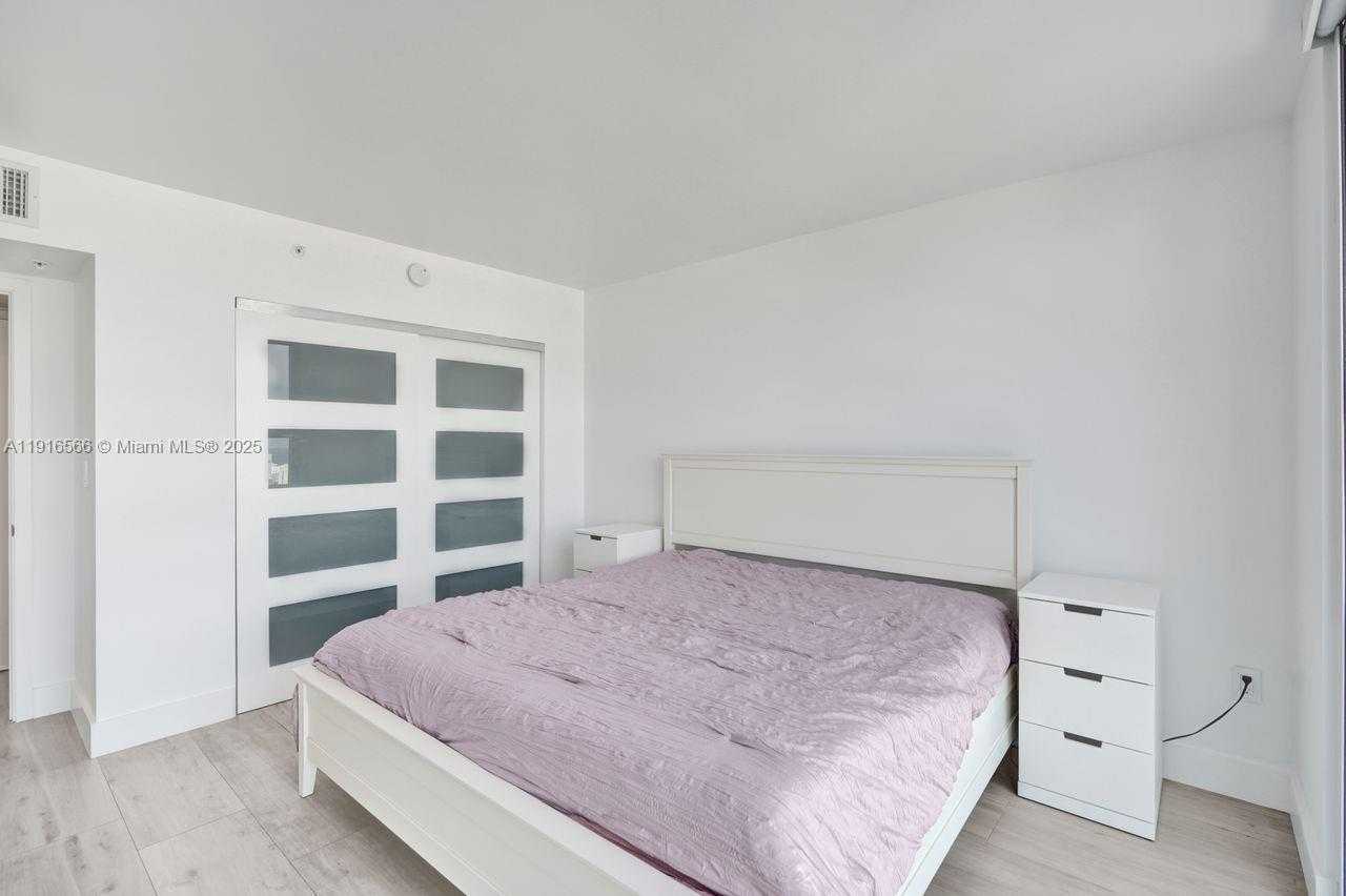 Small Image of 90 ALTON RD #1907, Miami Beach Number 26