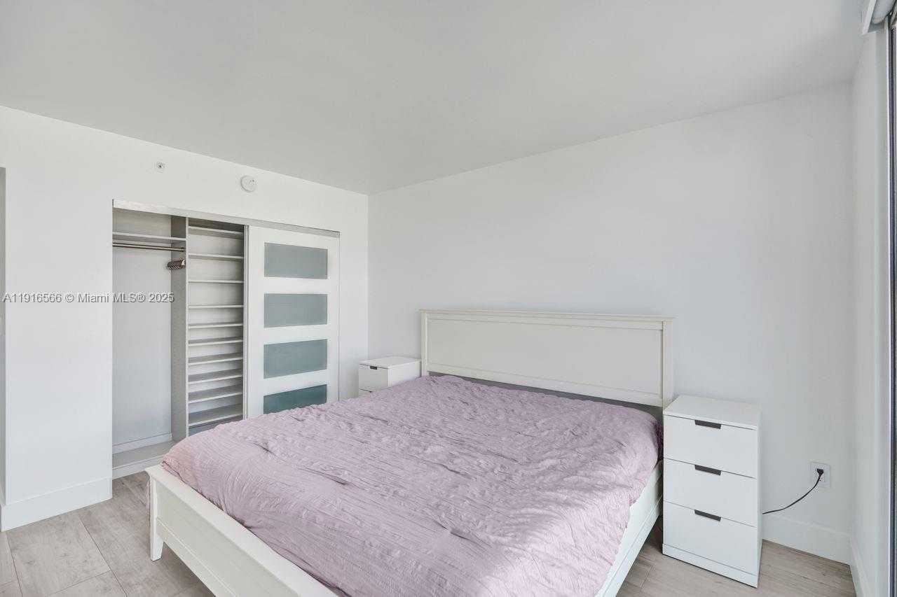 Small Image of 90 ALTON RD #1907, Miami Beach Number 28