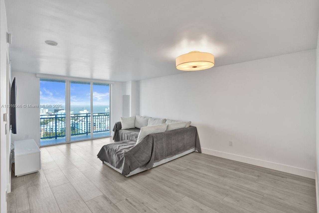 Small Image of 90 ALTON RD #1907, Miami Beach Number 32