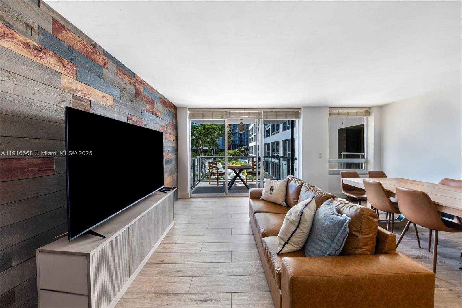 Small Image of 1541 BRICKELL AVE #C406, Miami Number 3