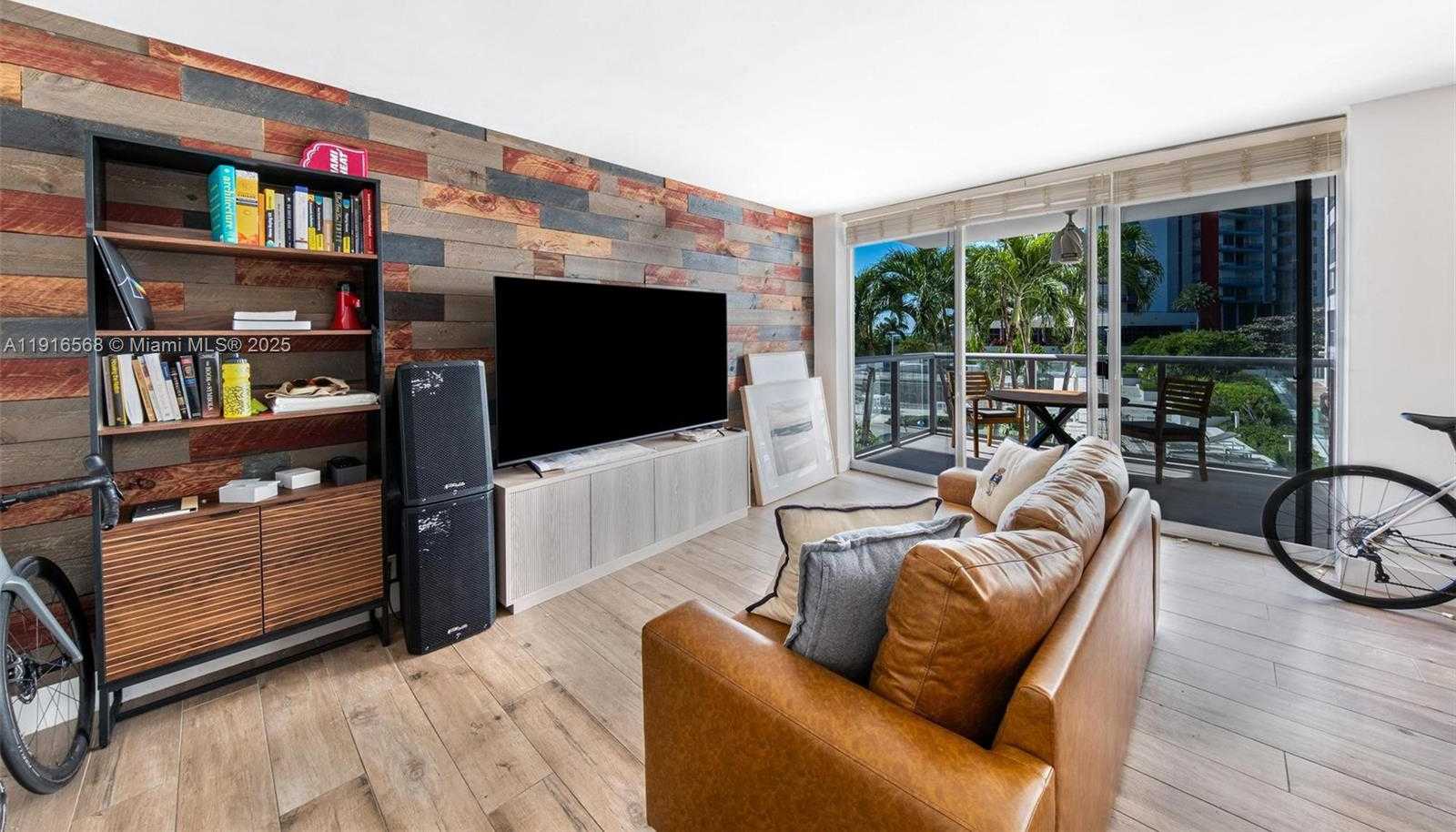 Small Image of 1541 BRICKELL AVE #C406, Miami Number 6