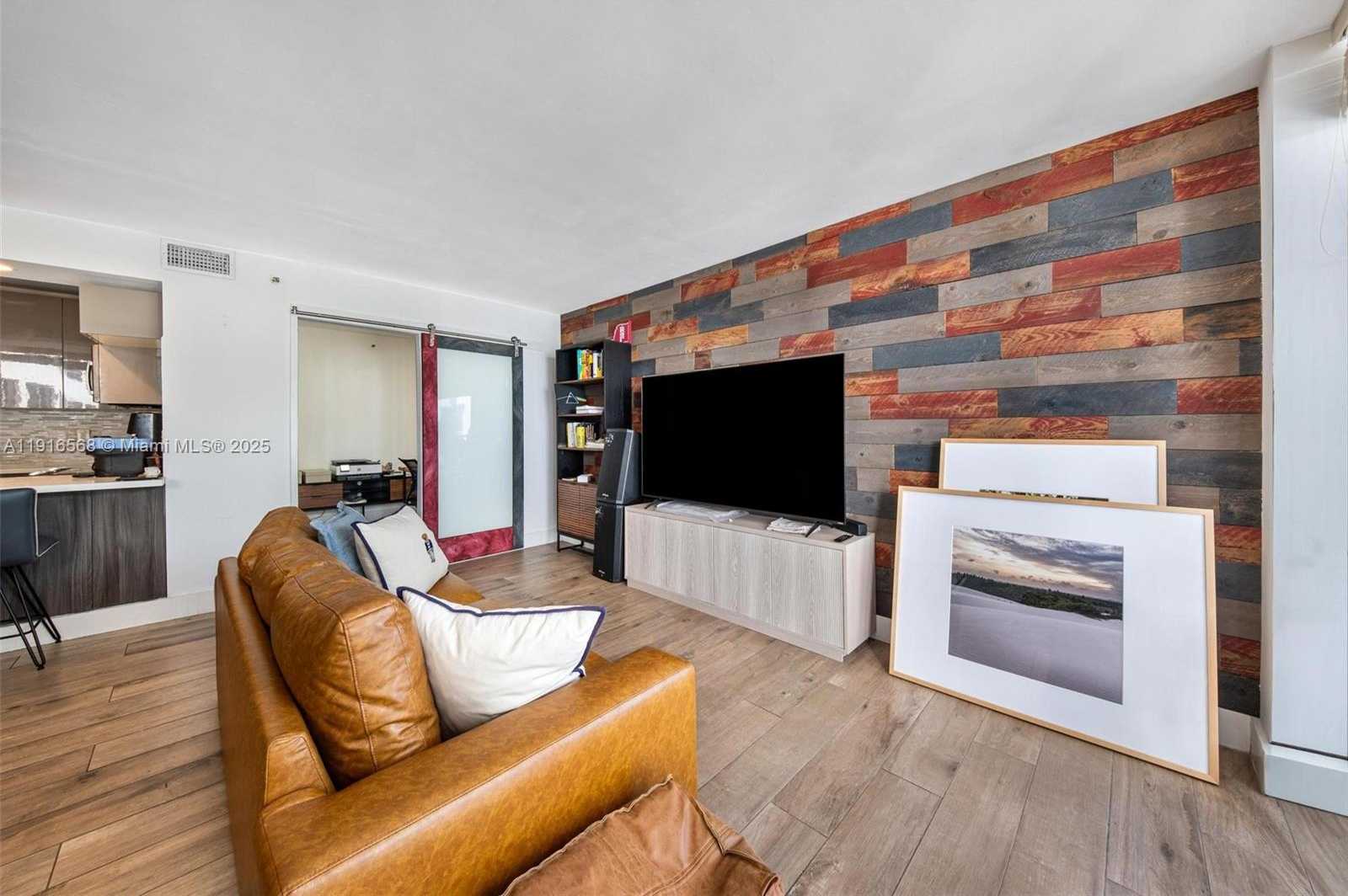 Small Image of 1541 BRICKELL AVE #C406, Miami Number 8