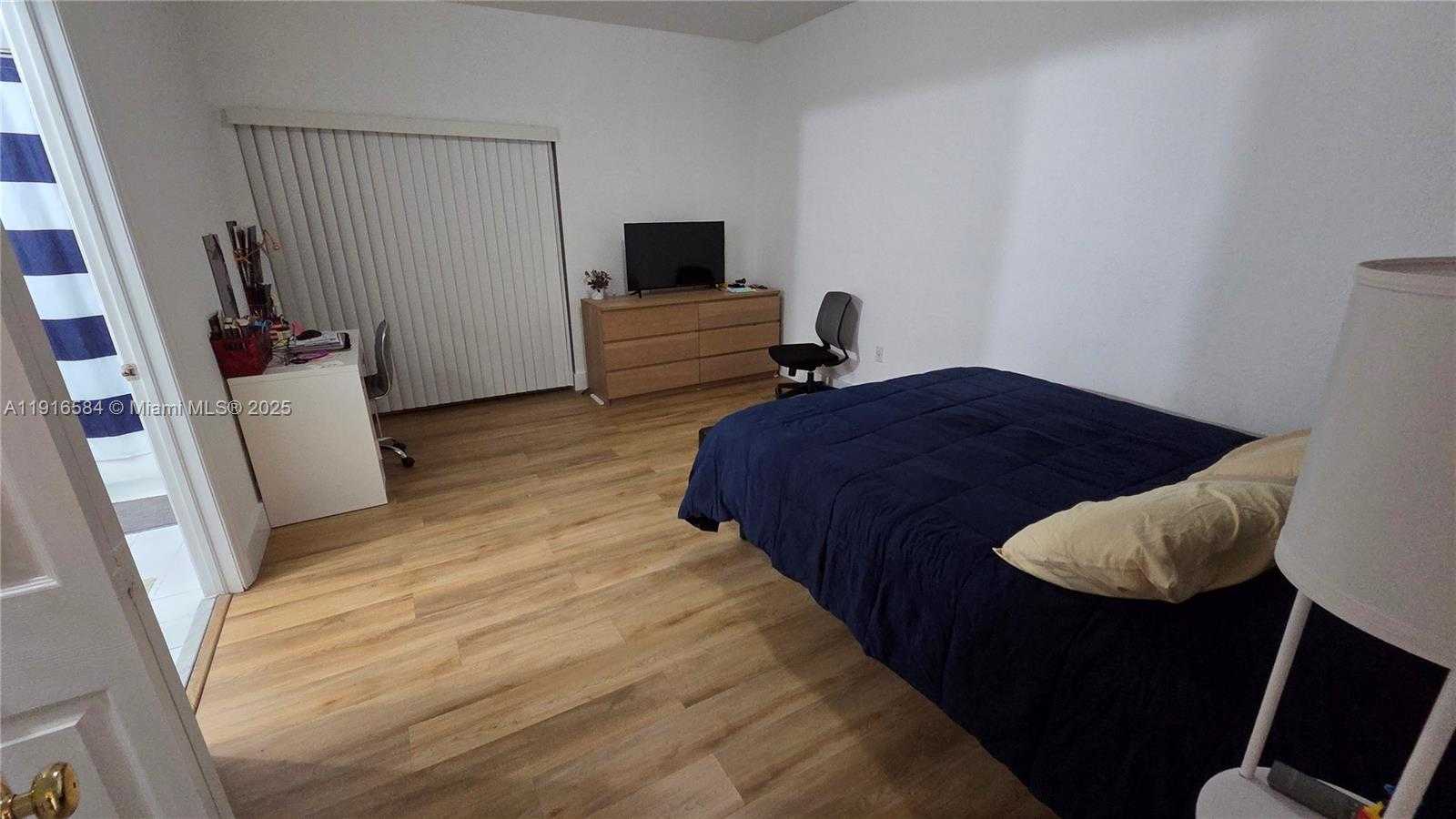 Small Image of 5670 NORTH WEST 116TH AVE #113, Doral Number 12