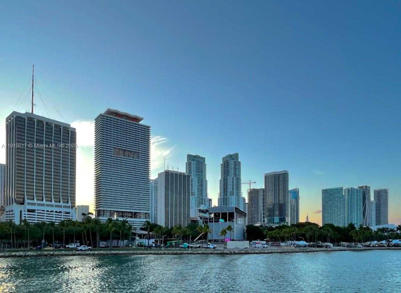 Small Image of 50 BISCAYNE BLVD #2505, Miami Number 1
