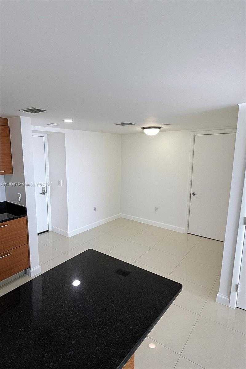 Small Image of 50 BISCAYNE BLVD #2505, Miami Number 18