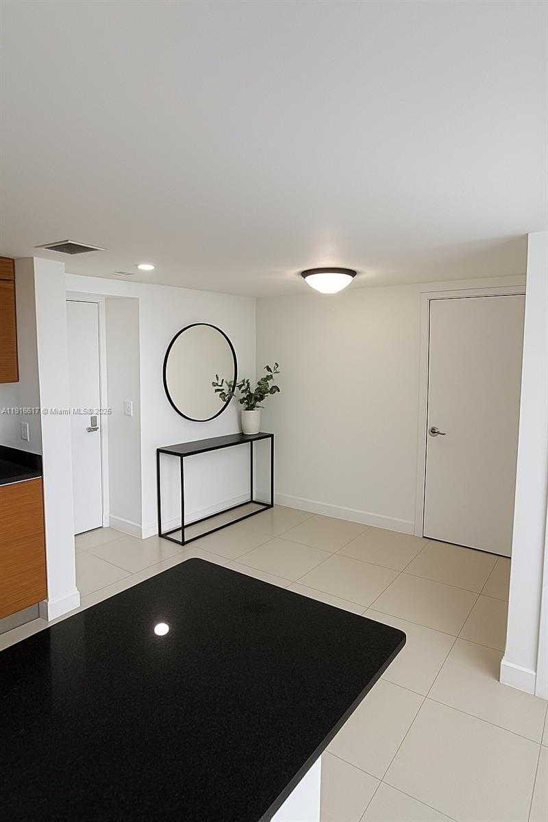 Small Image of 50 BISCAYNE BLVD #2505, Miami Number 19