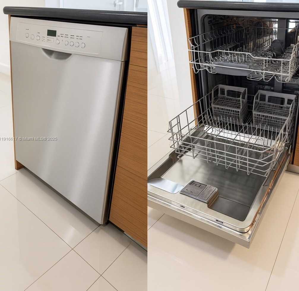 Small Image of 50 BISCAYNE BLVD #2505, Miami Number 25