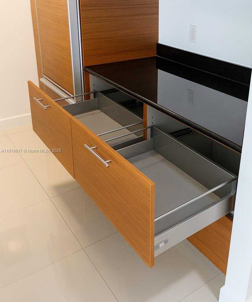 Small Image of 50 BISCAYNE BLVD #2505, Miami Number 26