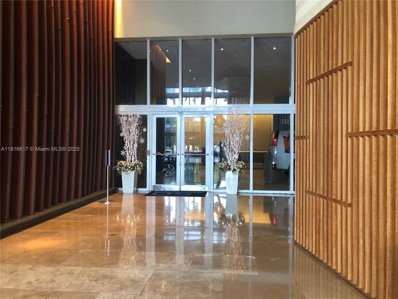 Small Image of 50 BISCAYNE BLVD #2505, Miami Number 3