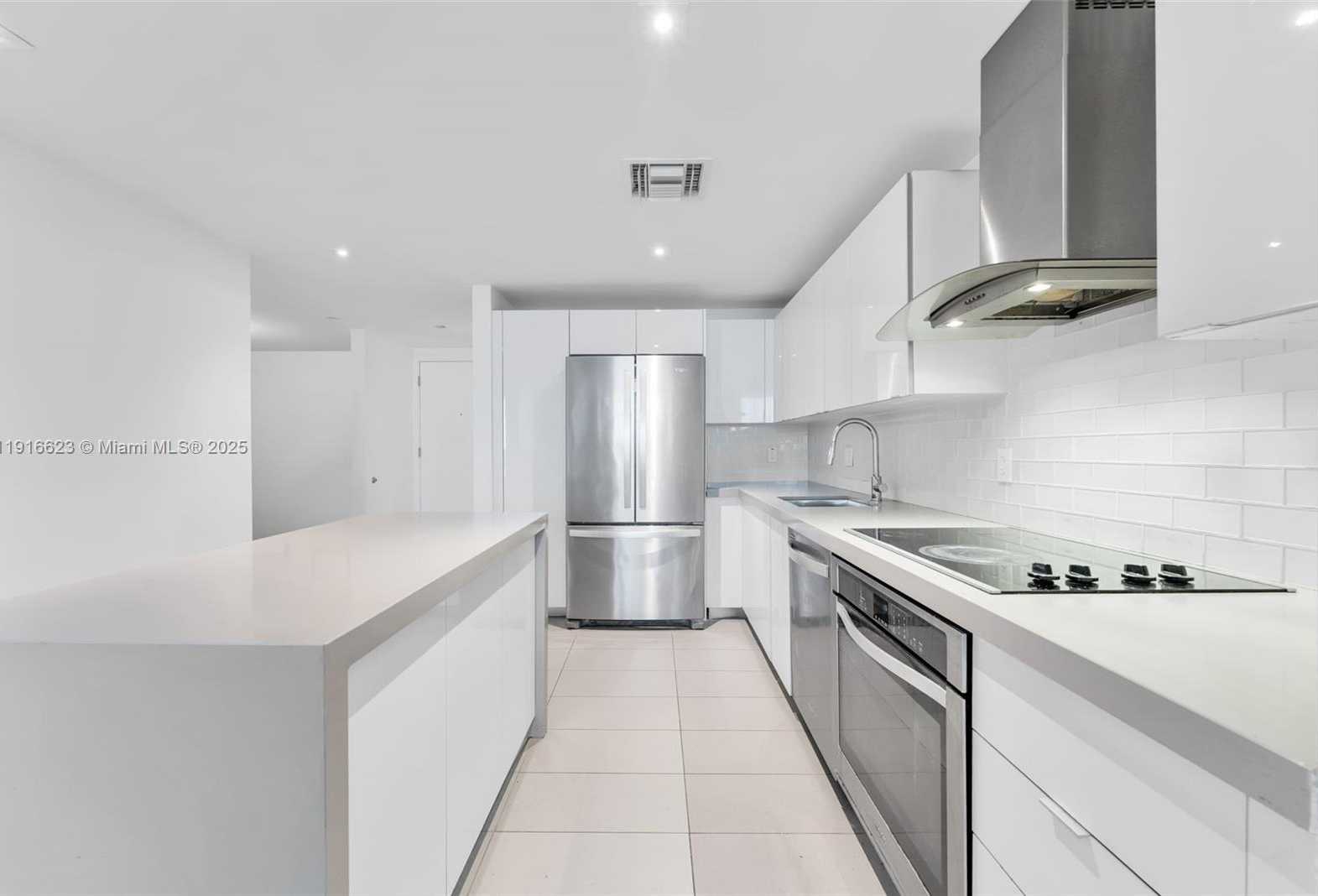 Small Image of 1600 NORTH EAST 1ST AVE #3315, Miami Number 6