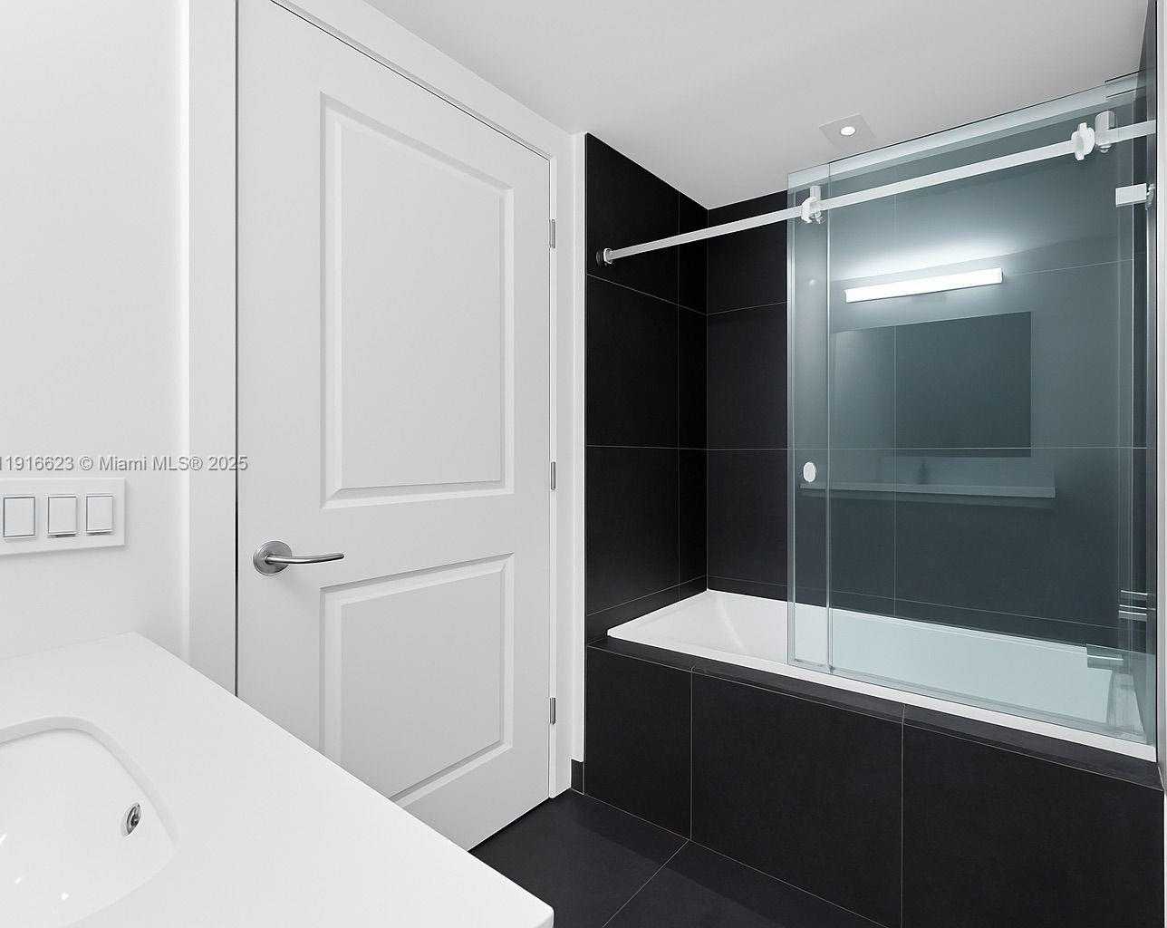 Small Image of 1600 NORTH EAST 1ST AVE #3315, Miami Number 9