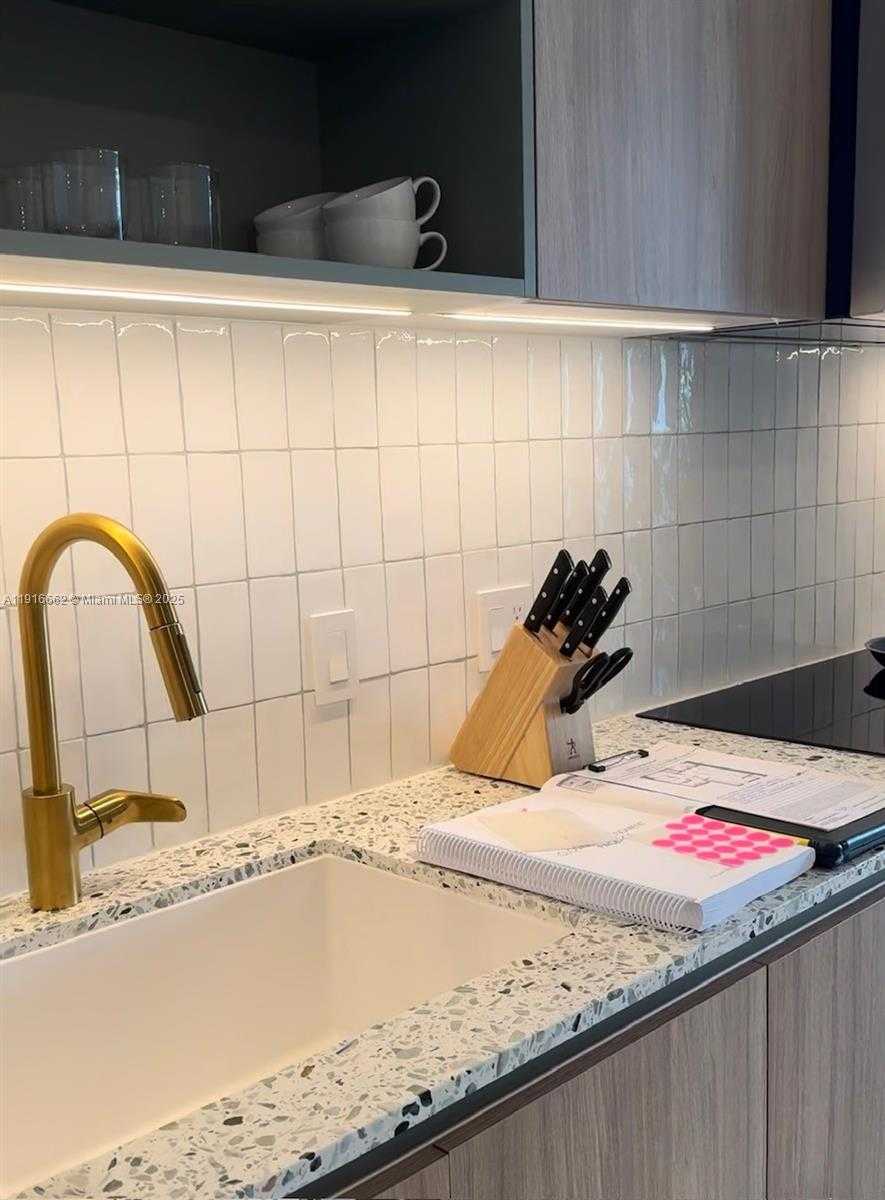 Small Image of 159 NORTH EAST 6TH ST #4713, Miami Number 4