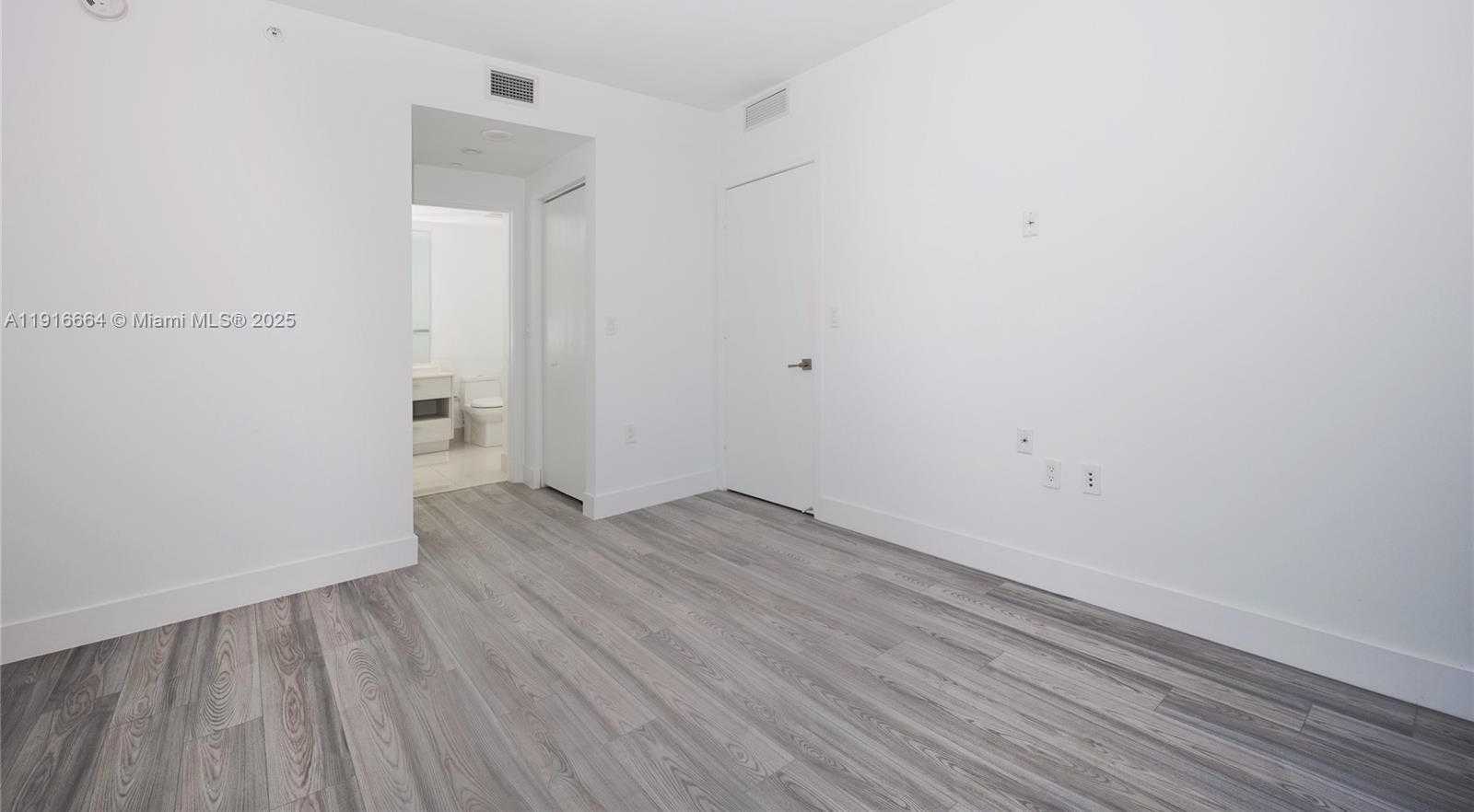 Small Image of 45 SOUTH WEST 9TH ST #1504, Miami Number 16