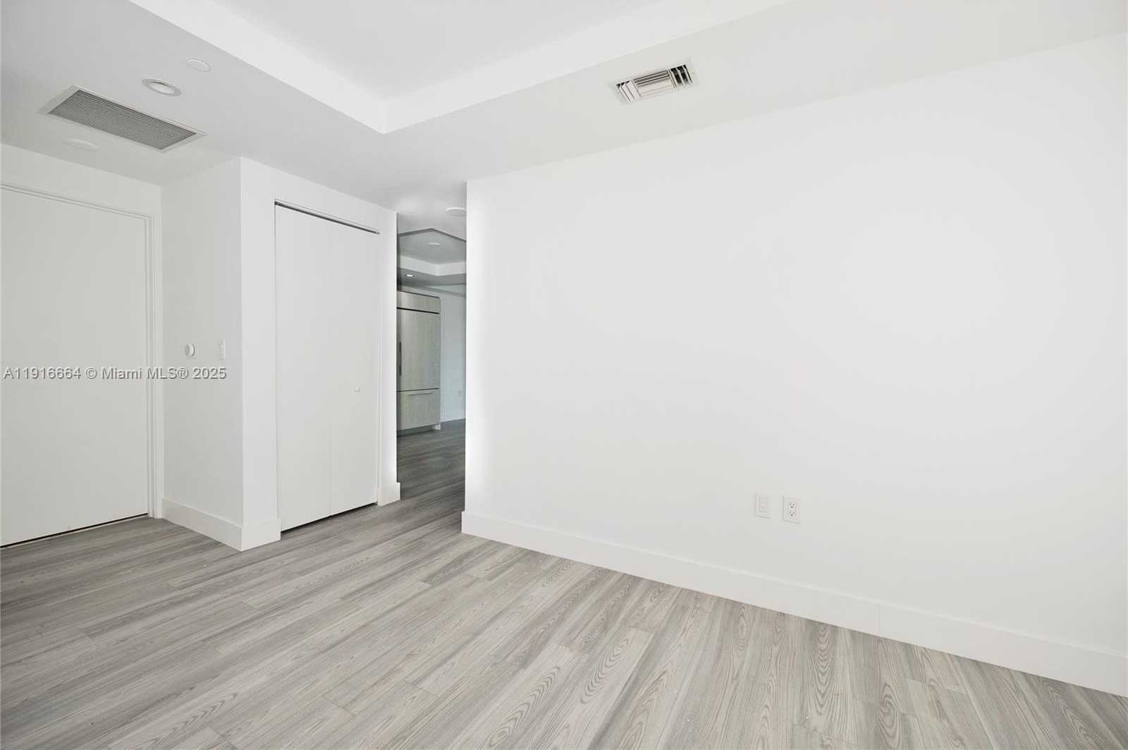 Small Image of 45 SOUTH WEST 9TH ST #1504, Miami Number 17