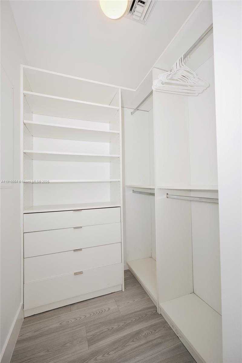 Small Image of 45 SOUTH WEST 9TH ST #1504, Miami Number 21