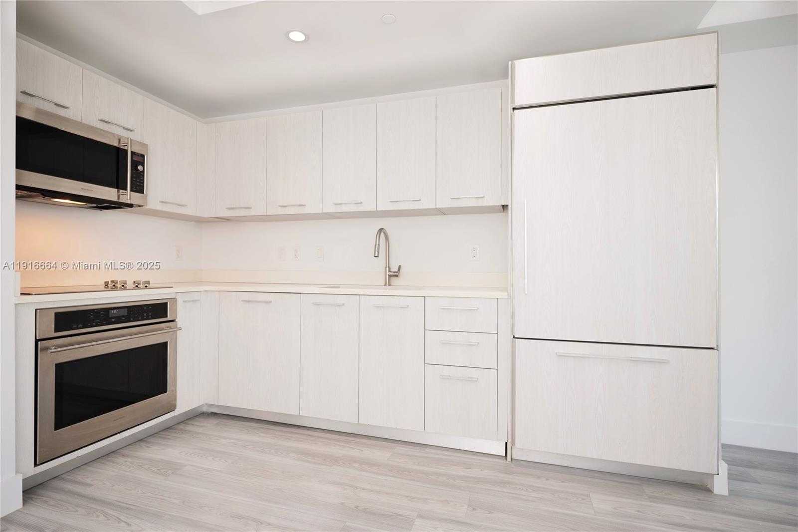 Small Image of 45 SOUTH WEST 9TH ST #1504, Miami Number 6