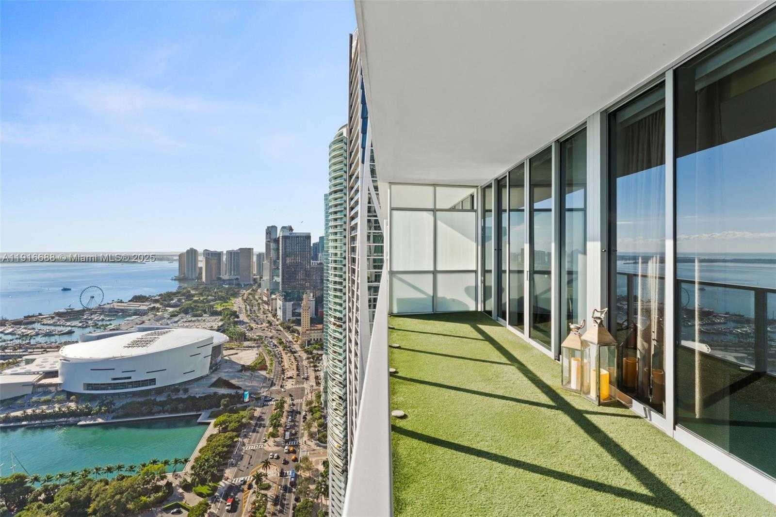 Small Image of 1100 BISCAYNE BLVD #4502, Miami Number 10