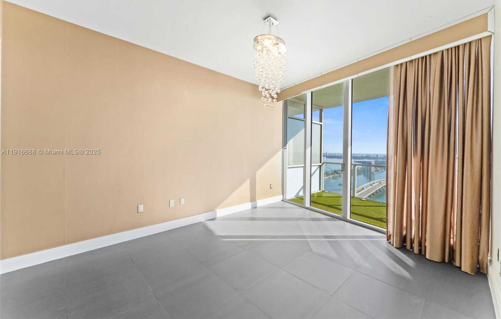 Small Image of 1100 BISCAYNE BLVD #4502, Miami Number 12