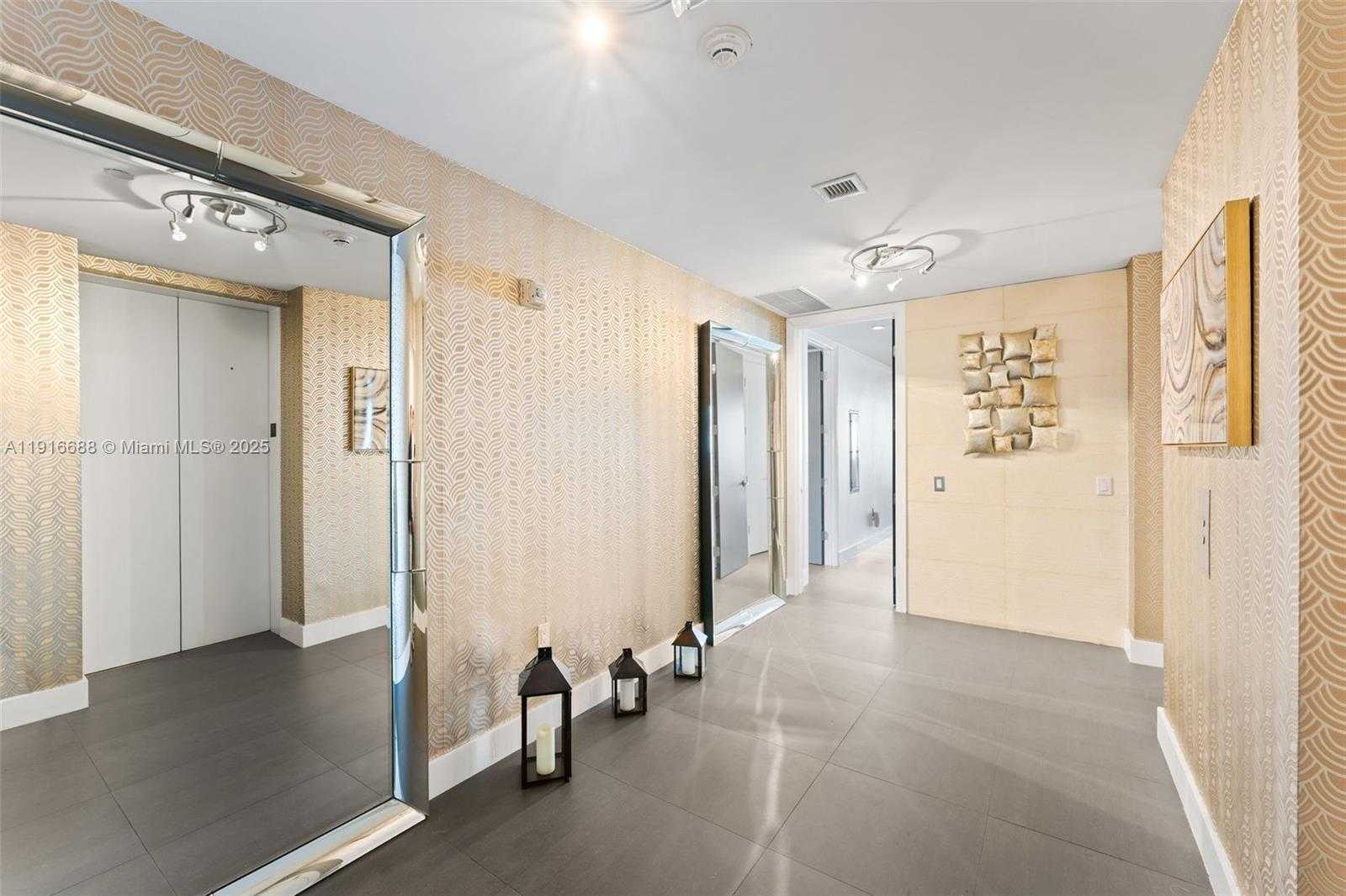 Small Image of 1100 BISCAYNE BLVD #4502, Miami Number 26