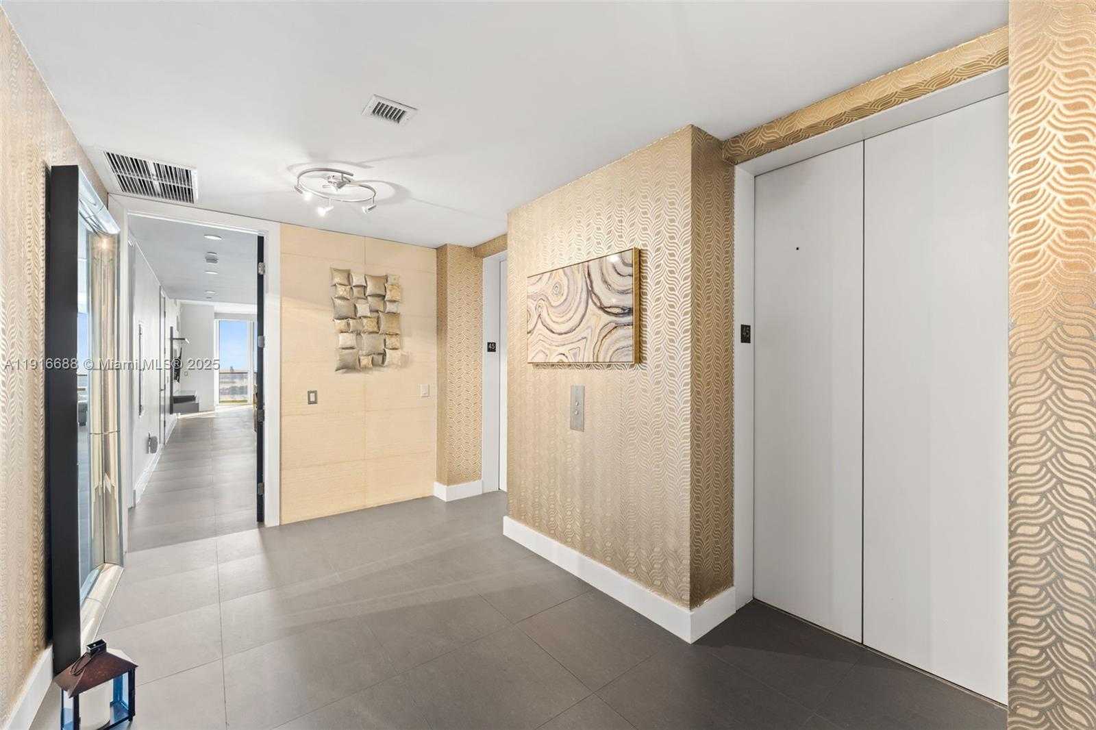 Small Image of 1100 BISCAYNE BLVD #4502, Miami Number 27