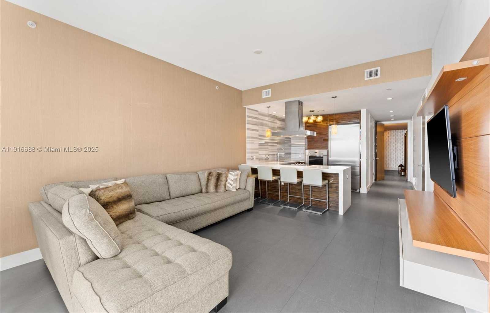 Small Image of 1100 BISCAYNE BLVD #4502, Miami Number 7