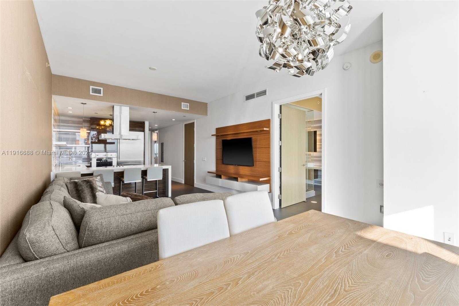 Small Image of 1100 BISCAYNE BLVD #4502, Miami Number 8