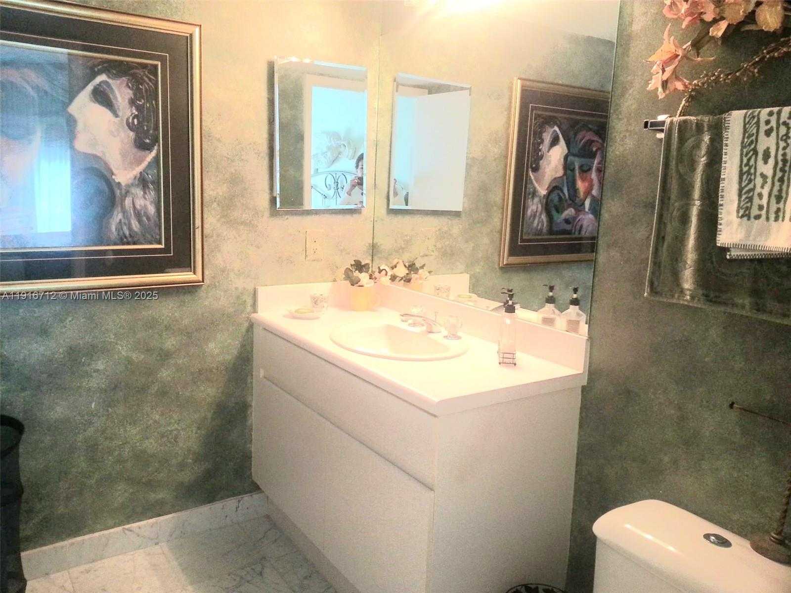 Small Image of 16400 COLLINS AVE #1246, Sunny Isles Beach Number 18