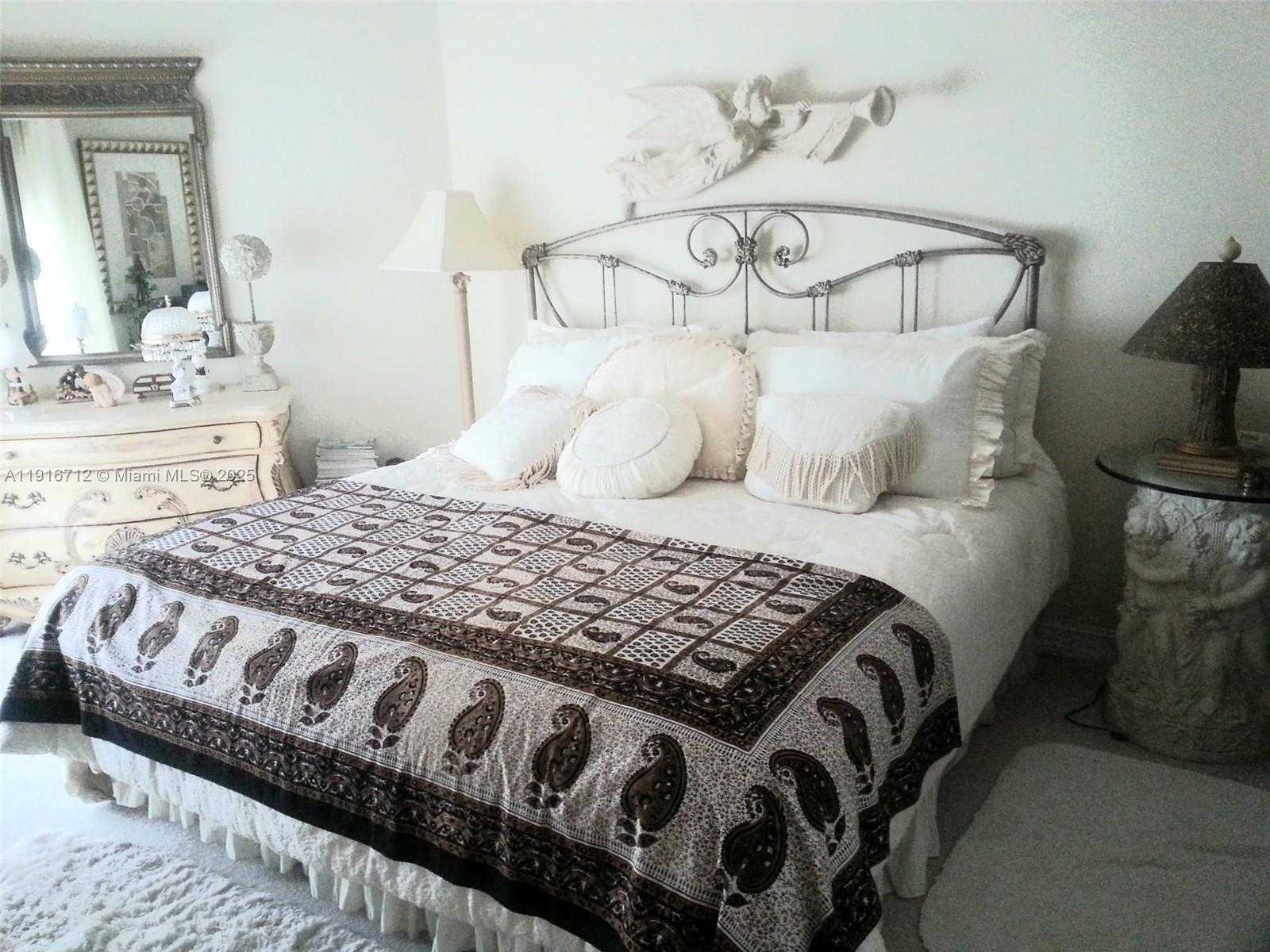 Small Image of 16400 COLLINS AVE #1246, Sunny Isles Beach Number 19