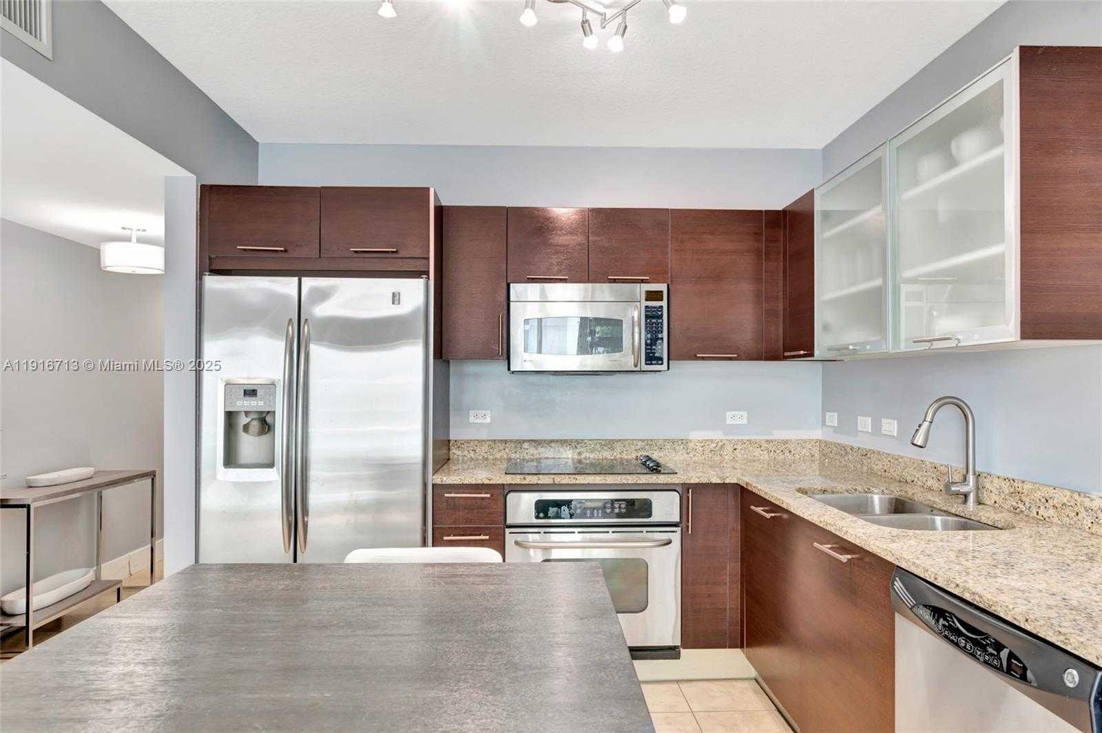 Small Image of 41 SOUTH EAST 5TH ST #1212, Miami Number 16