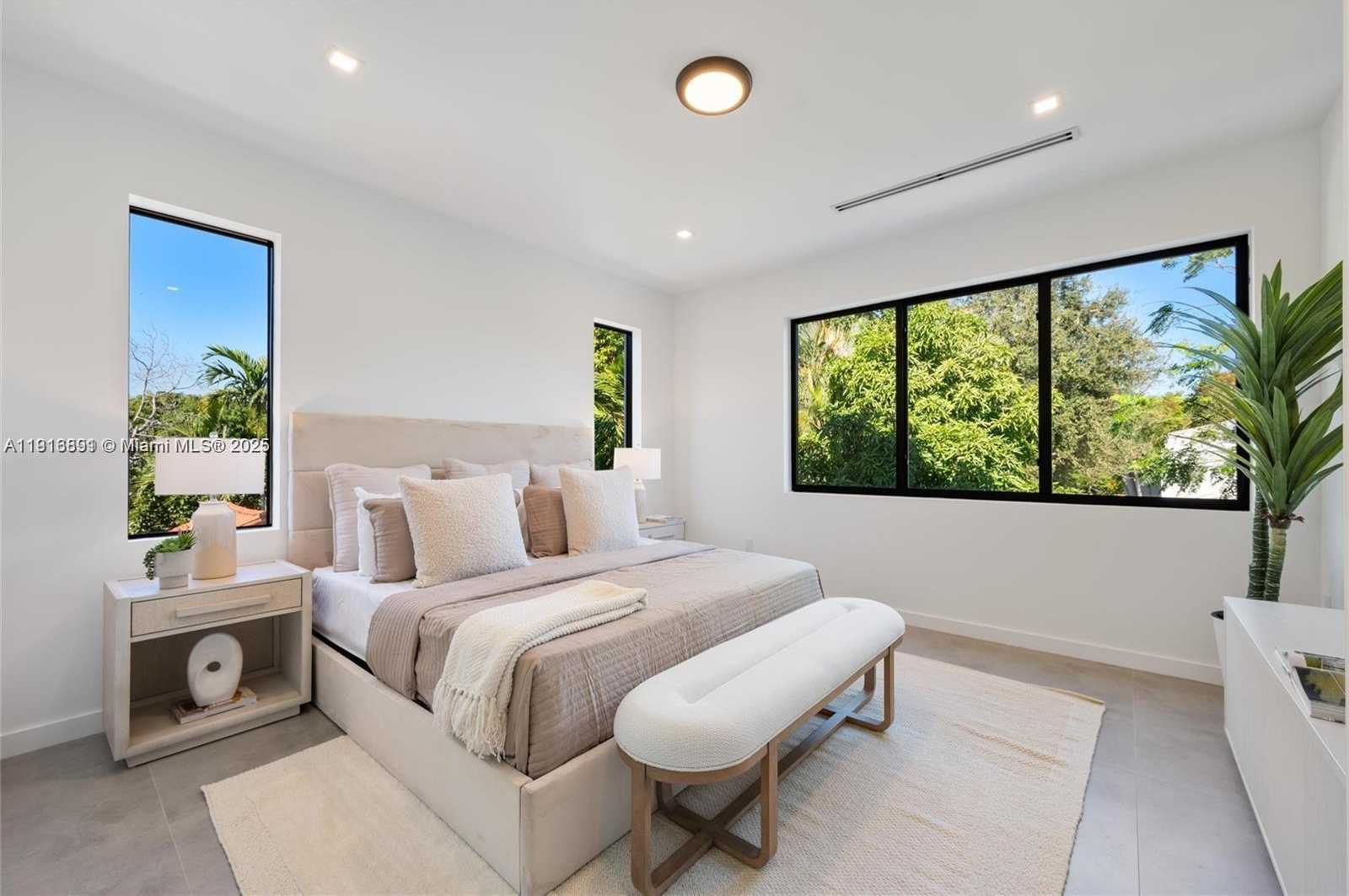 Small Image of 1533 SOUTH WEST 22ND TERRACE, Miami Number 12