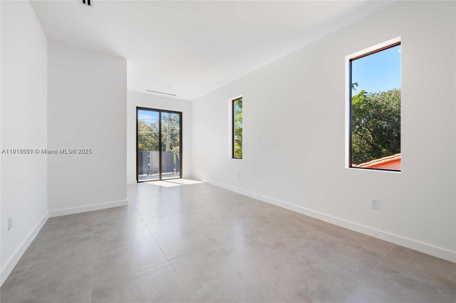 Small Image of 1533 SOUTH WEST 22ND TERRACE, Miami Number 18