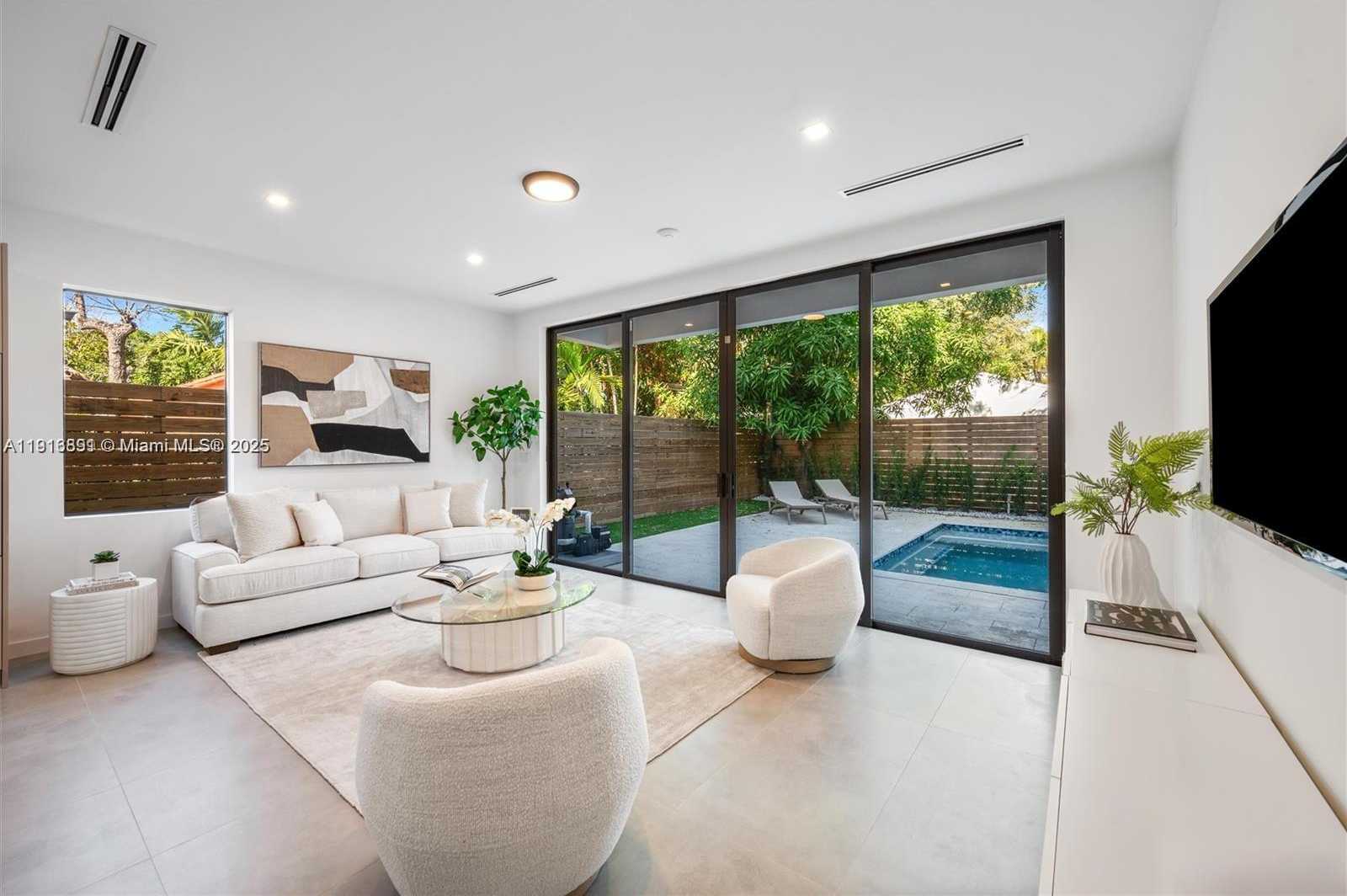 Small Image of 1533 SOUTH WEST 22ND TERRACE, Miami Number 2