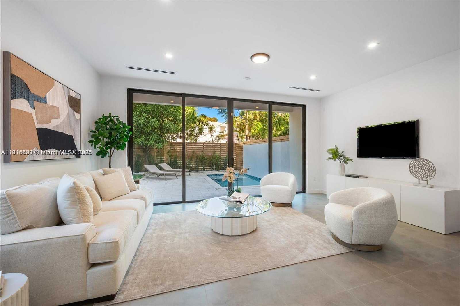 Small Image of 1533 SOUTH WEST 22ND TERRACE, Miami Number 5