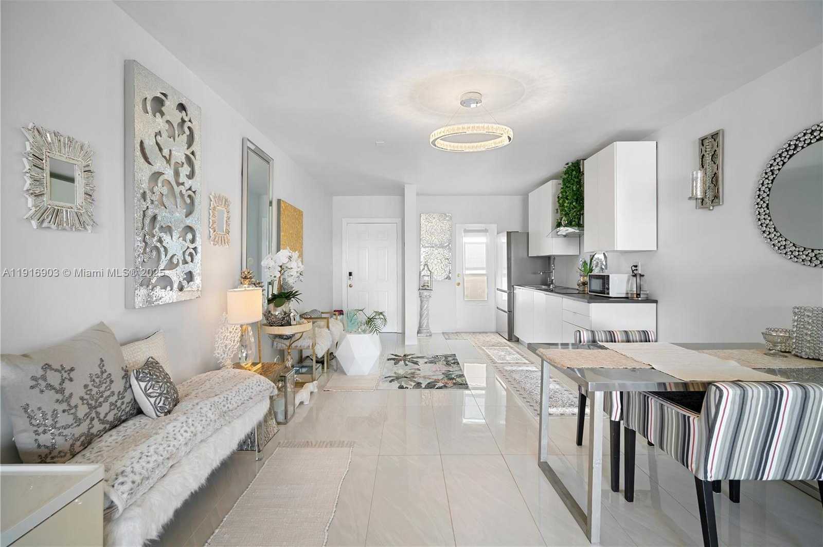 Small Image of 13105 IXORA CT #302, North Miami Number 11