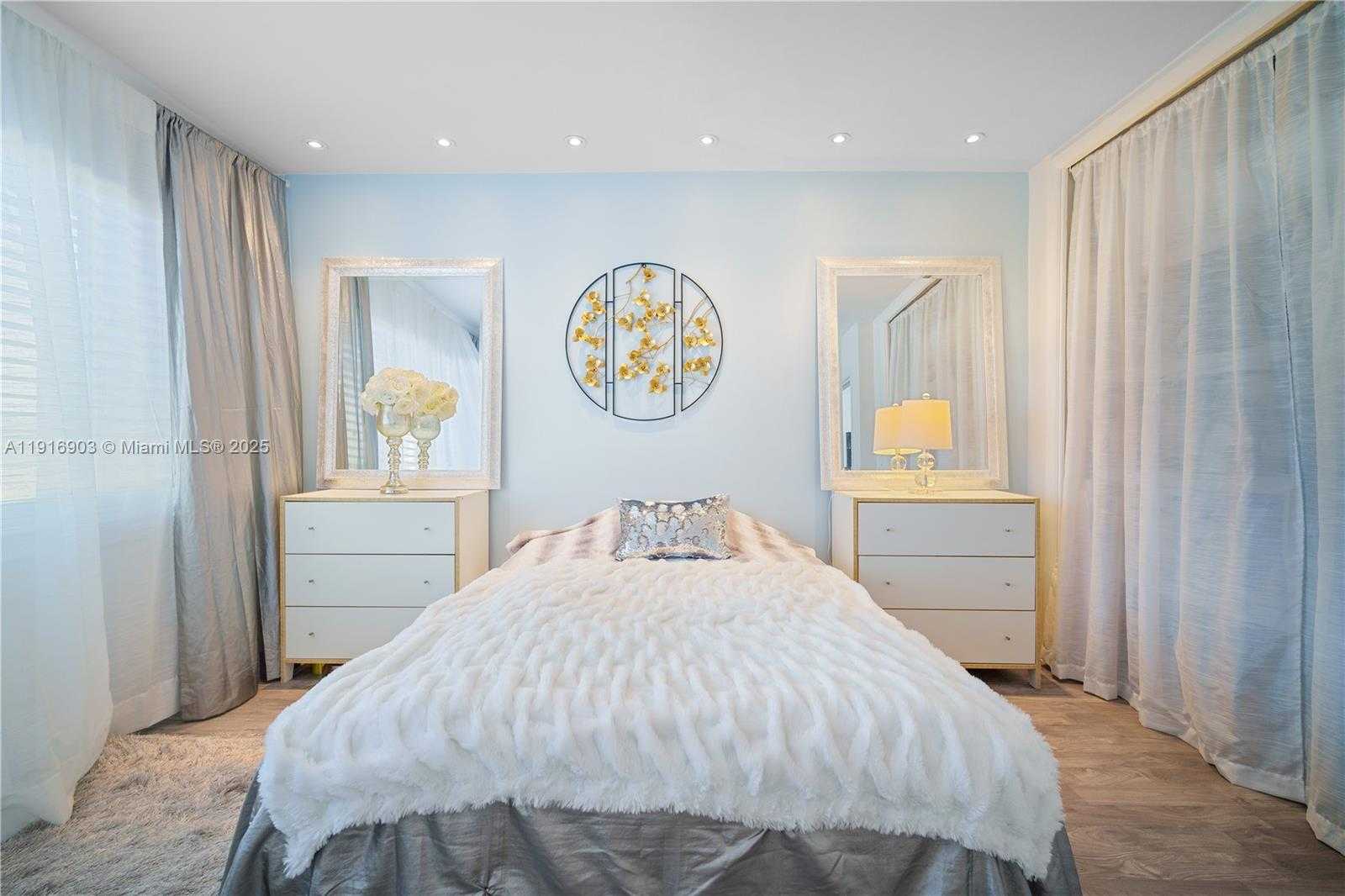 Small Image of 13105 IXORA CT #302, North Miami Number 18