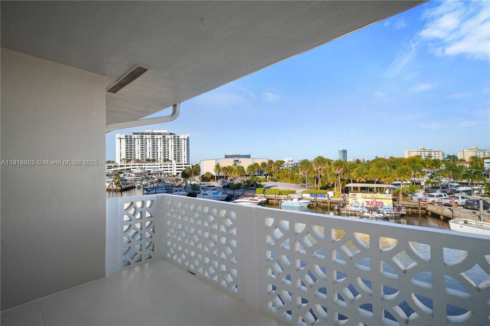 Small Image of 13105 IXORA CT #302, North Miami Number 21