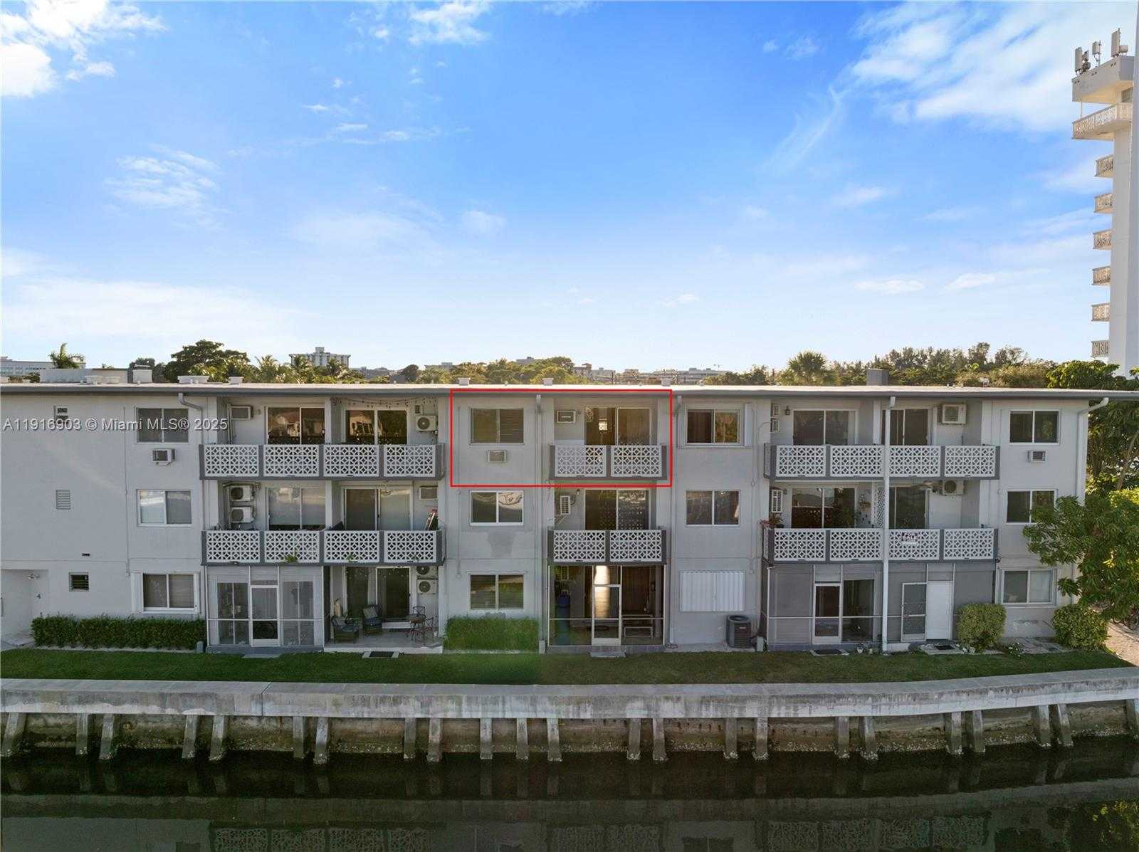 Small Image of 13105 IXORA CT #302, North Miami Number 3