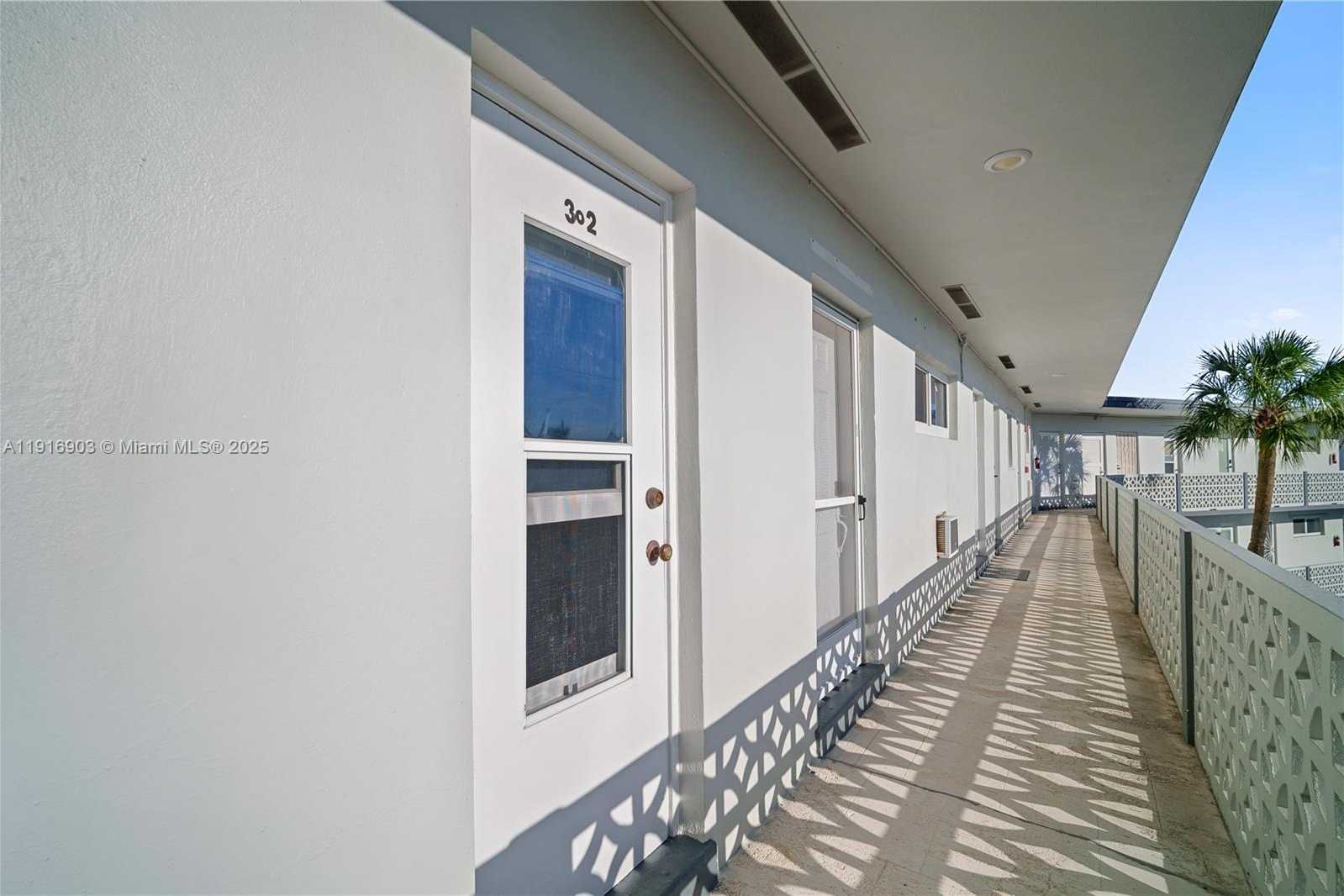 Small Image of 13105 IXORA CT #302, North Miami Number 4