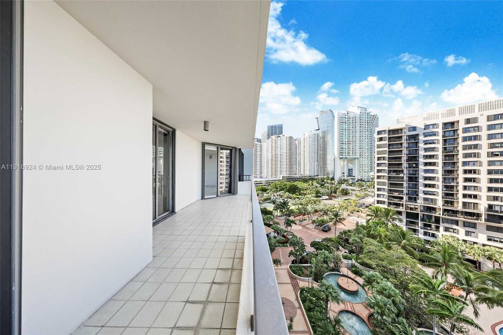 Small Image of 520 BRICKELL KEY DR #A1104, Miami Number 15