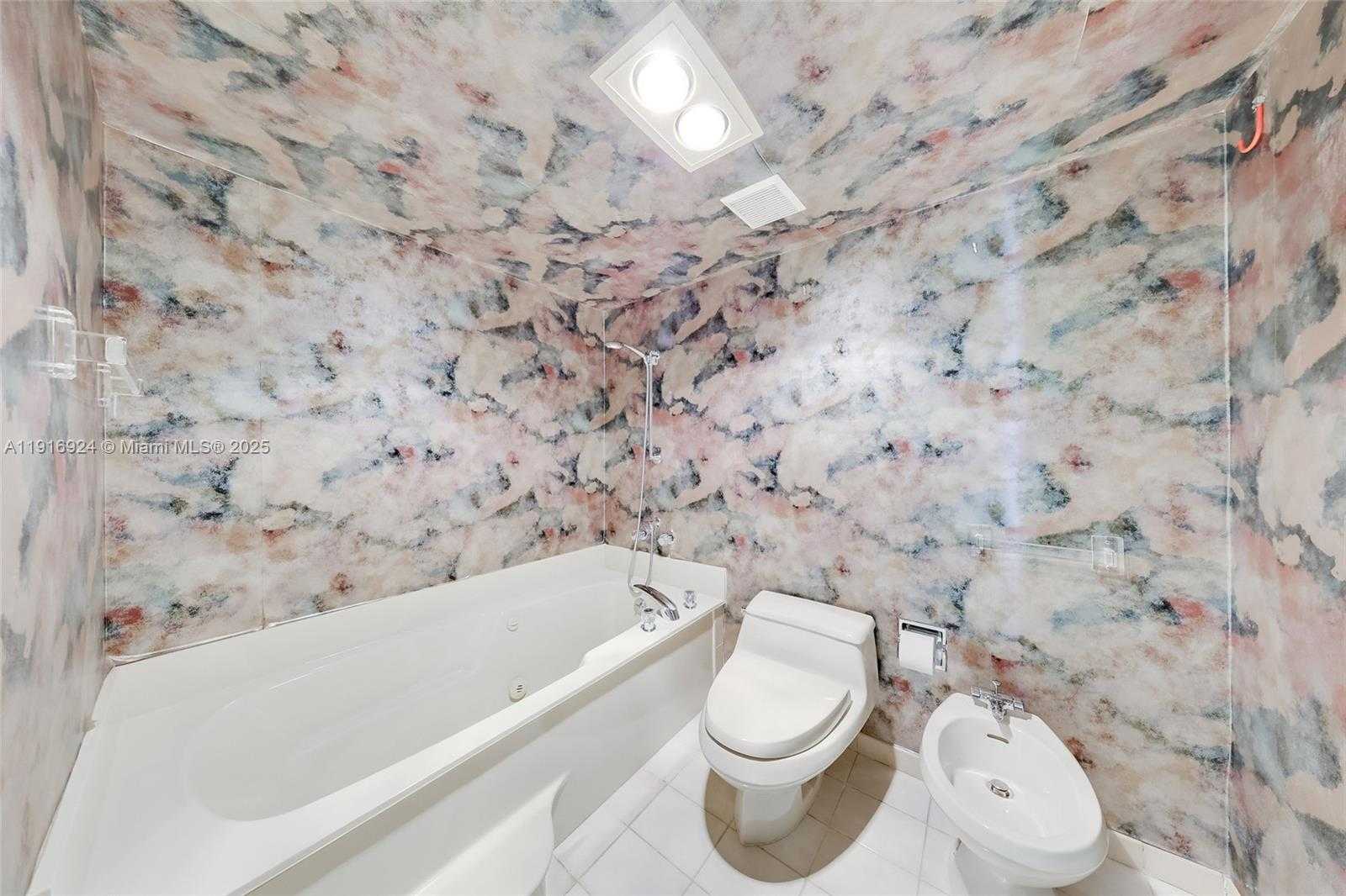 Small Image of 520 BRICKELL KEY DR #A1104, Miami Number 20