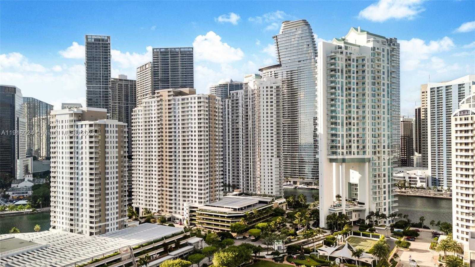 Small Image of 520 BRICKELL KEY DR #A1104, Miami Number 5