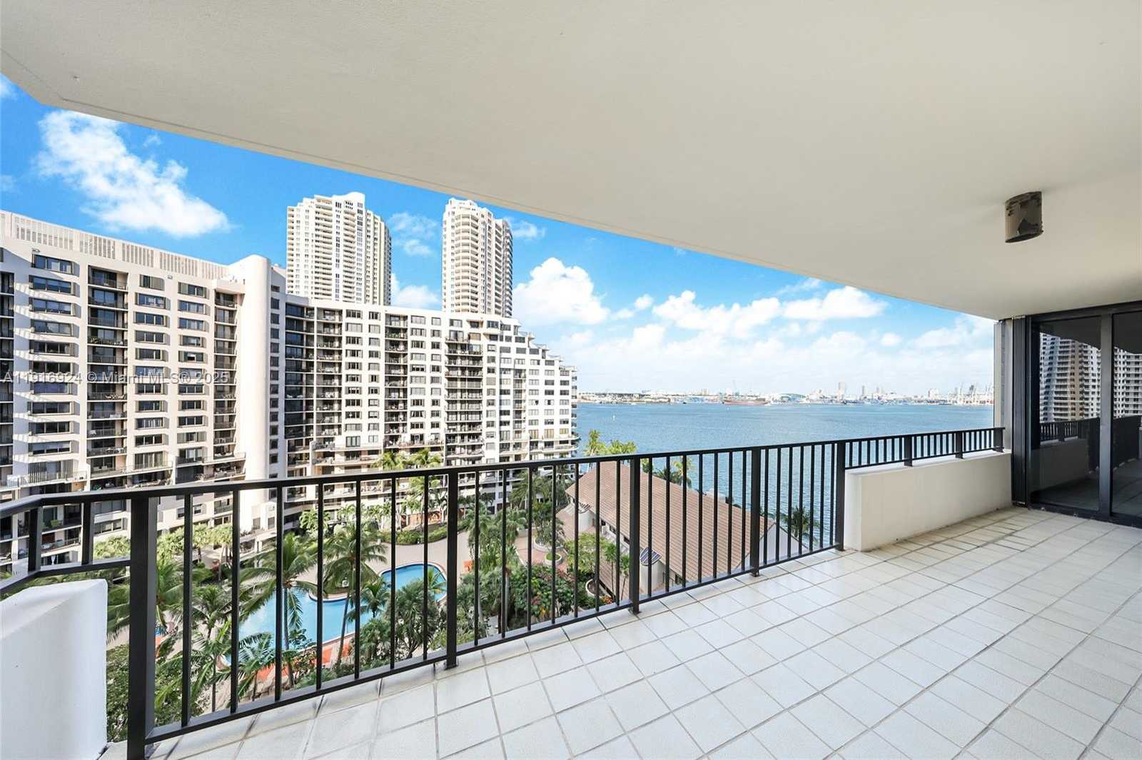 Small Image of 520 BRICKELL KEY DR #A1104, Miami Number 6