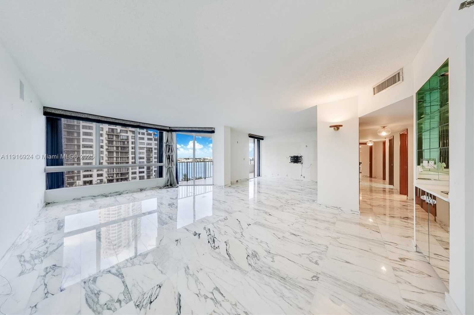 Small Image of 520 BRICKELL KEY DR #A1104, Miami Number 8